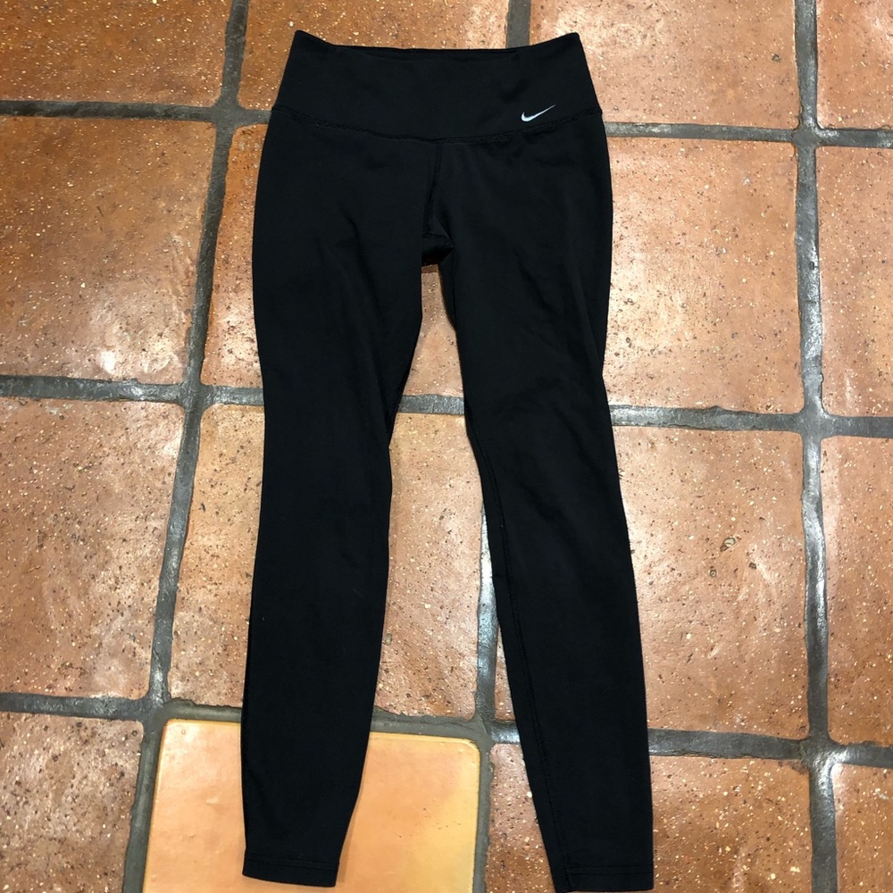 All black nike leggings